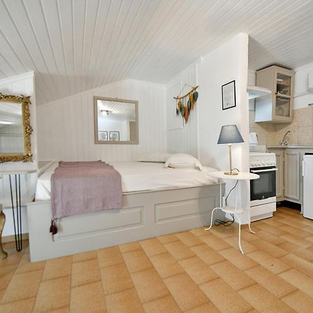 Athina Guesthouse Hydra  Buitenkant foto