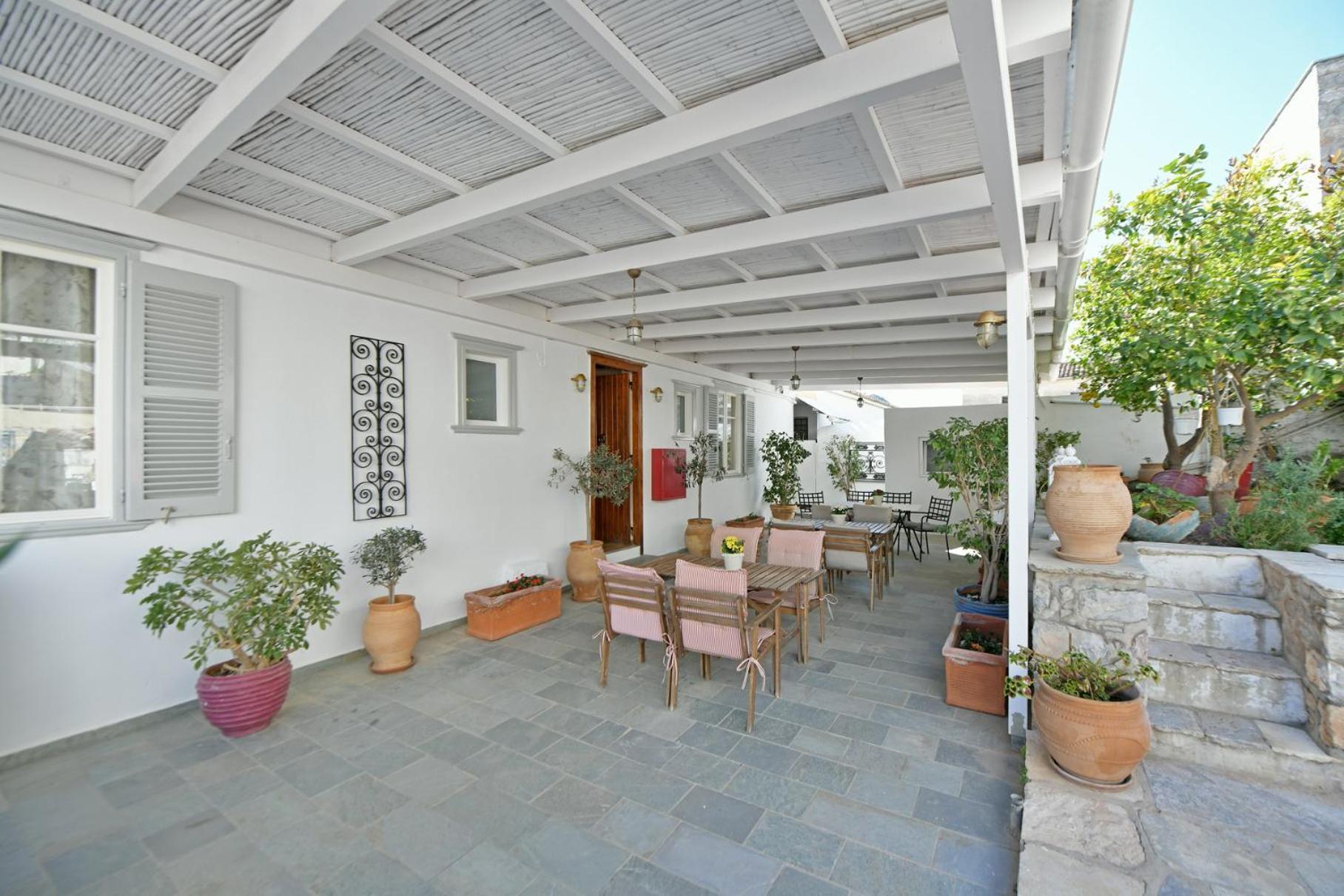 Athina Guesthouse Hydra  Buitenkant foto