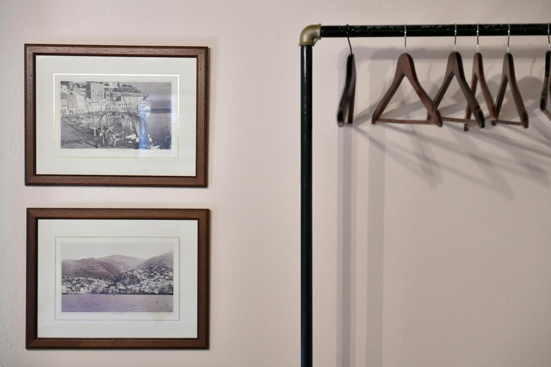Athina Guesthouse Hydra  Buitenkant foto