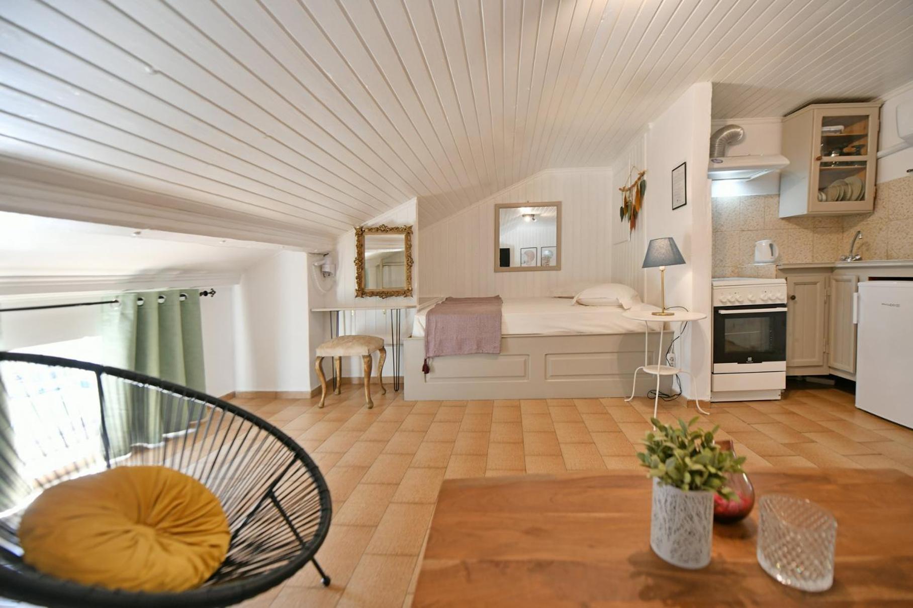 Athina Guesthouse Hydra  Buitenkant foto