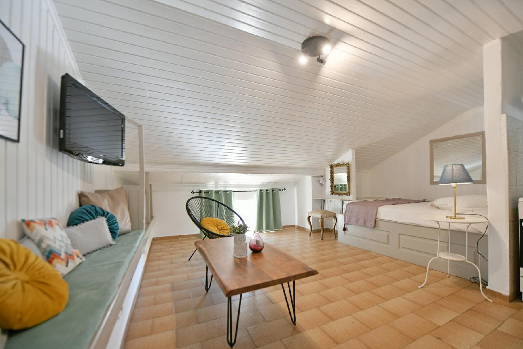 Athina Guesthouse Hydra  Buitenkant foto
