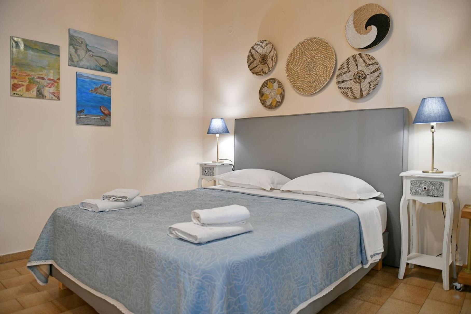 Athina Guesthouse Hydra  Buitenkant foto