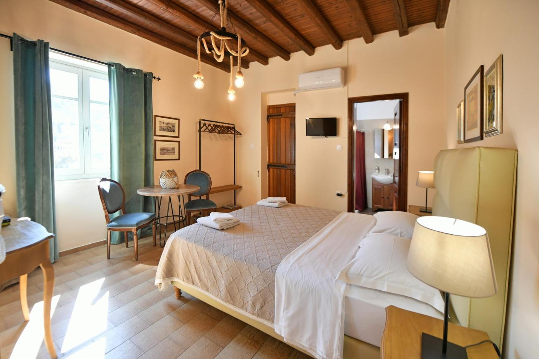 Athina Guesthouse Hydra  Buitenkant foto