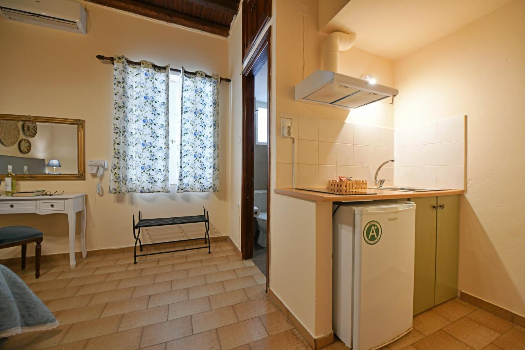 Athina Guesthouse Hydra  Buitenkant foto